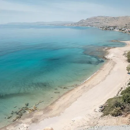 Plakia * Πεύκος